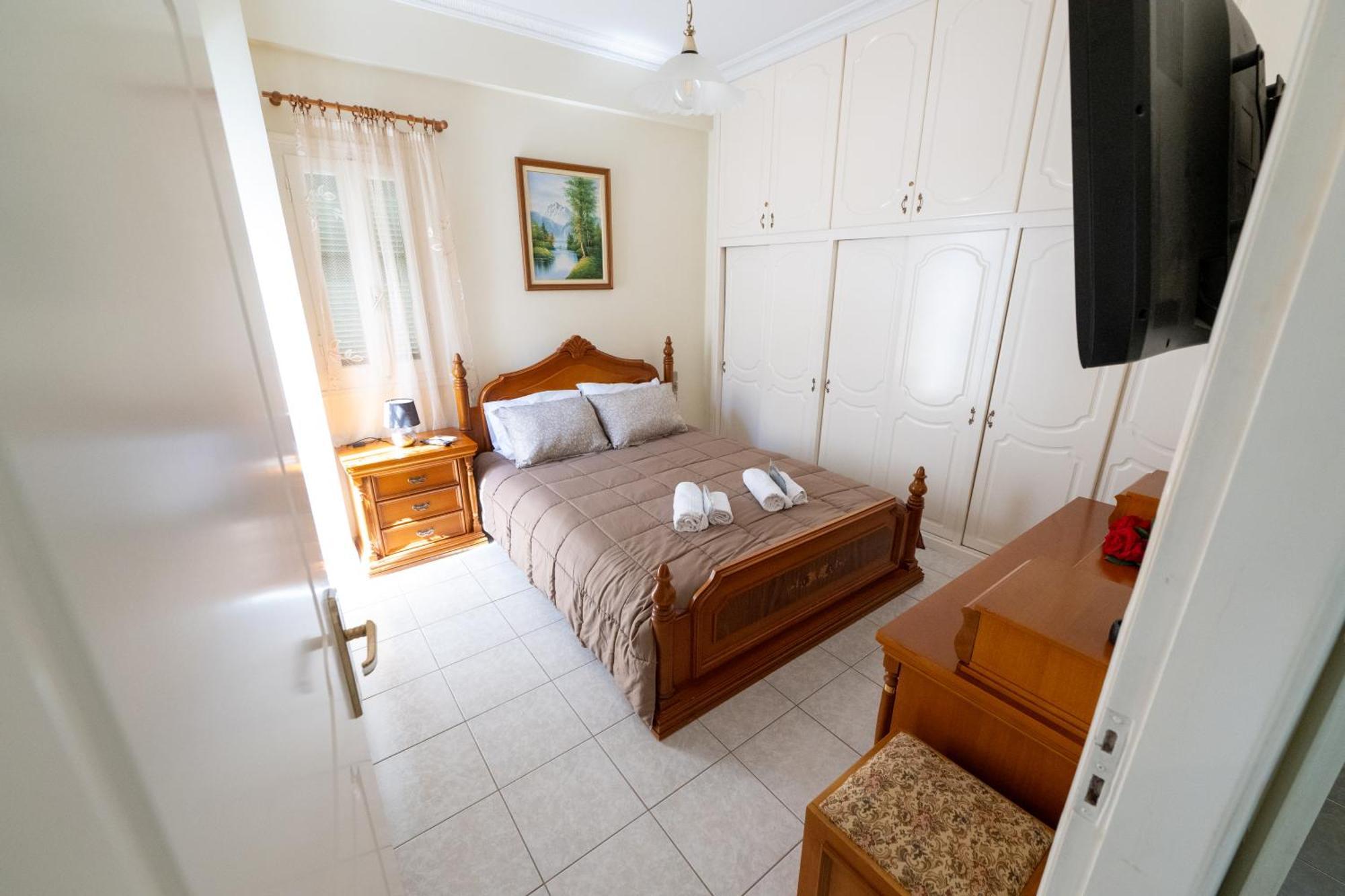 Mando Patrasso - Classical Apartment In The Center Of Patras With Free Parking Экстерьер фото