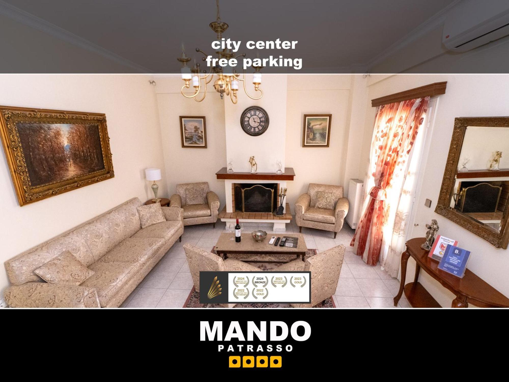 Mando Patrasso - Classical Apartment In The Center Of Patras With Free Parking Экстерьер фото