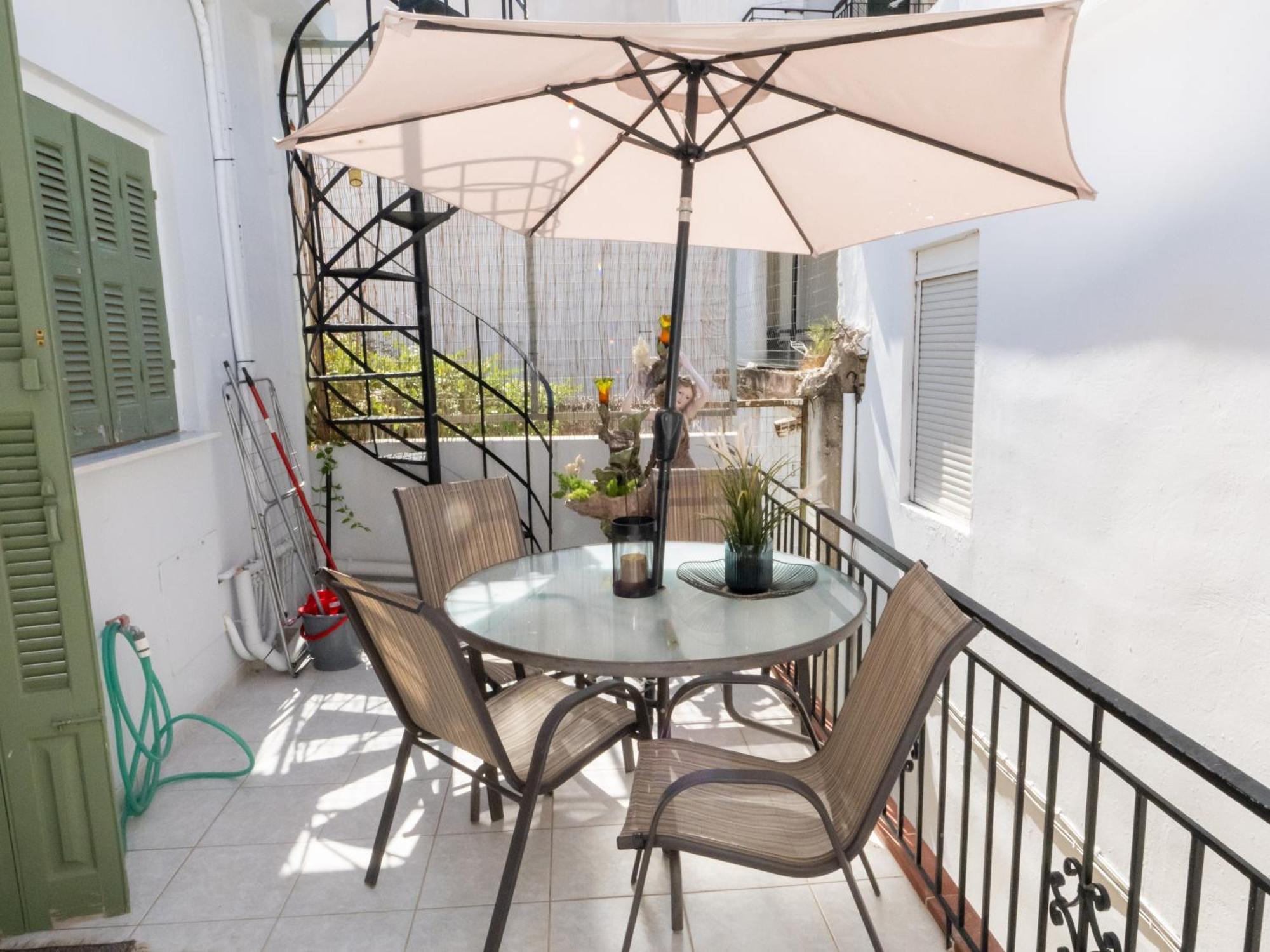 Mando Patrasso - Classical Apartment In The Center Of Patras With Free Parking Экстерьер фото
