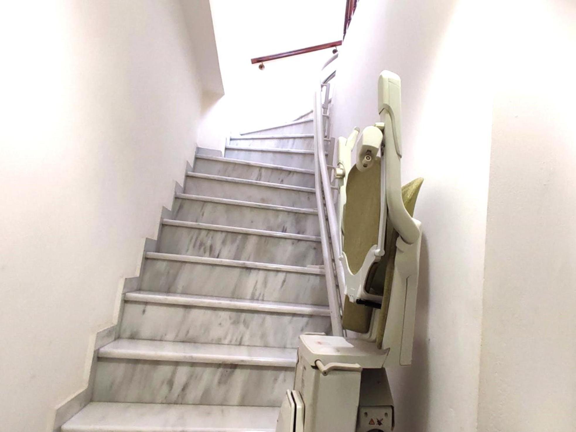 Mando Patrasso - Classical Apartment In The Center Of Patras With Free Parking Экстерьер фото
